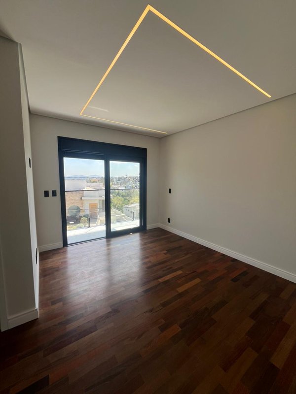 Casa à venda em condomínio de luxo Rua Sabiá Santana de Parnaíba - 