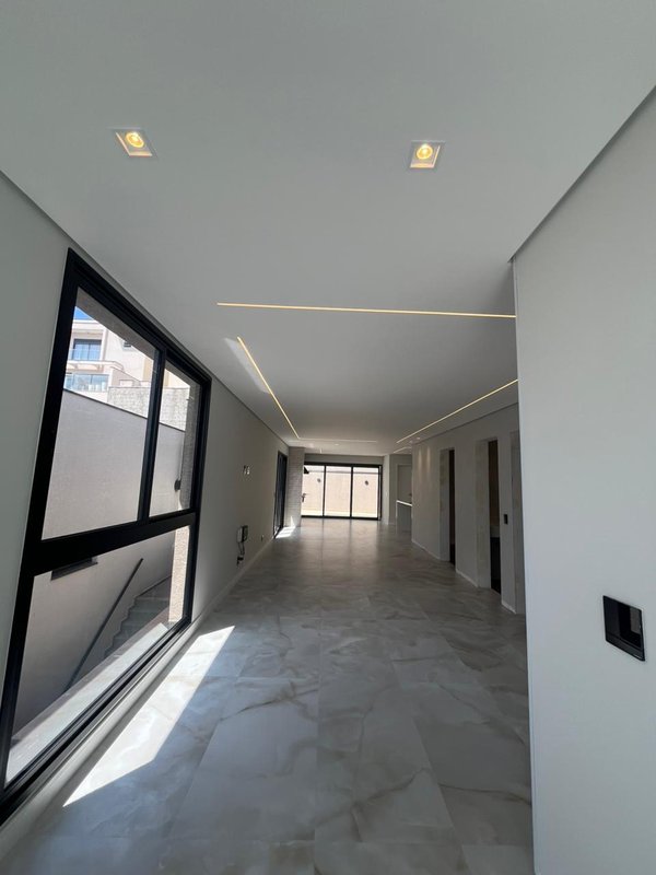Casa à venda em condomínio de luxo Rua Sabiá Santana de Parnaíba - 