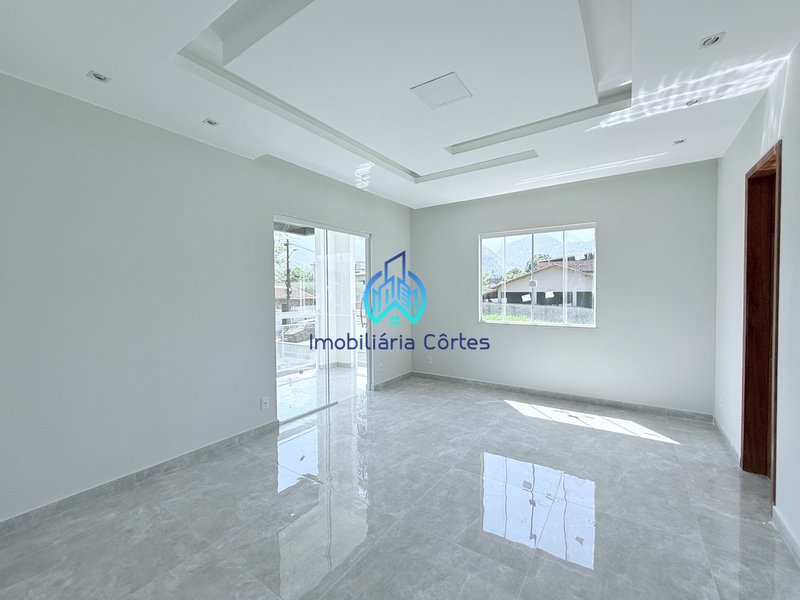 Vendendo casa de alto padrão com 3 dormitórios na cidade de Guapimirim-RJ Rua das Moedas Guapimirim - 