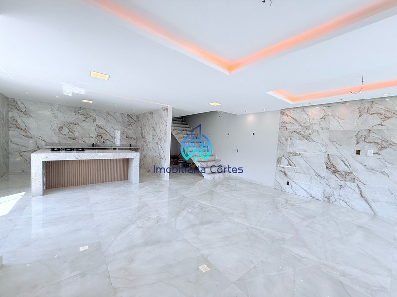 Vendendo casa de alto padrão com 3 dormitórios na cidade de Guapimirim-RJ Rua das Moedas Guapimirim - 