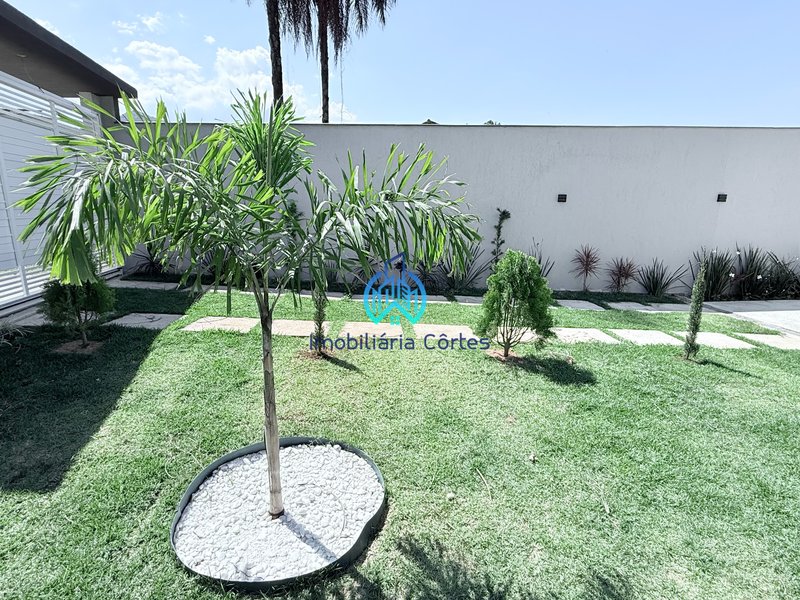 Vendendo casa de alto padrão com 3 dormitórios na cidade de Guapimirim-RJ Rua das Moedas Guapimirim - 