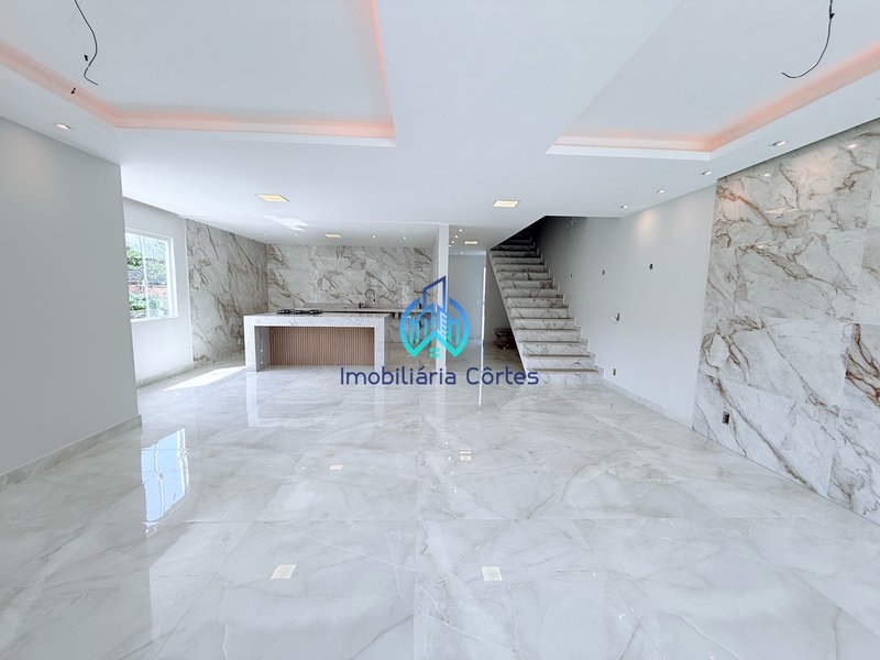 Vendendo casa de alto padrão com 3 dormitórios na cidade de Guapimirim-RJ Rua das Moedas Guapimirim - 
