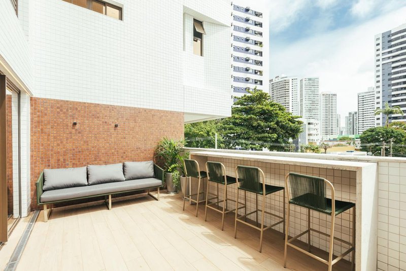 01 ou 02 quartos (1 suíte). 50.51m² e 61,50m². Nascente. Vista panorâmica Avenida Engenheiro Domingos Ferreira Recife - 