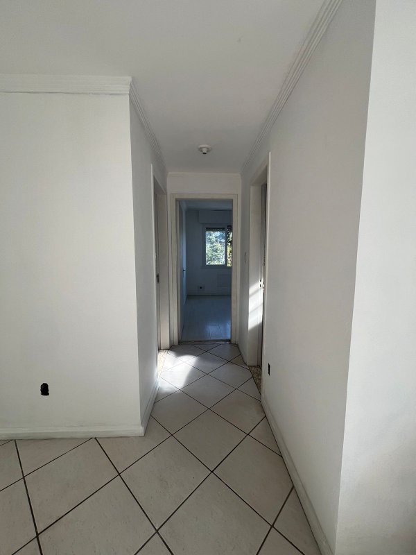 Apartamento com 2 dormitórios em andar alto Rua Hermeto Bermudez Porto Alegre - 