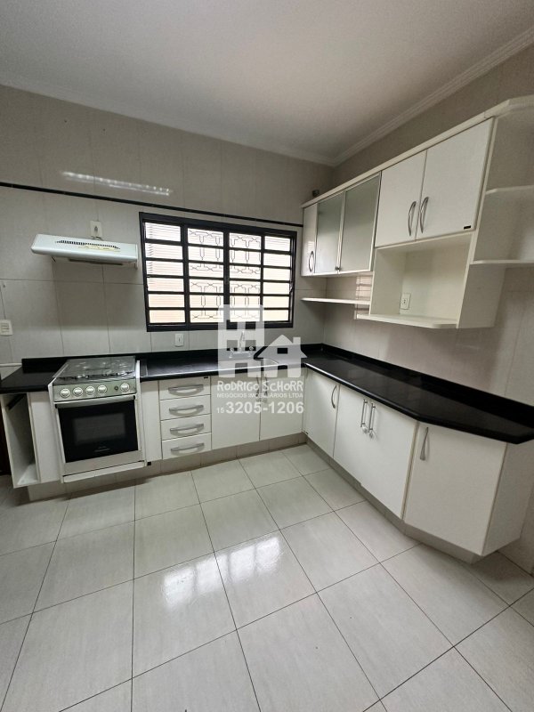 🏡 OPORTUNIDADE – CASA 2 Quartos em excelente localização no DR. LAURINDO À VENDA!  Tatuí - 