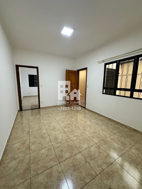 🏡 OPORTUNIDADE – CASA 2 Quartos em excelente localização no DR. LAURINDO À VENDA!  Tatuí - 