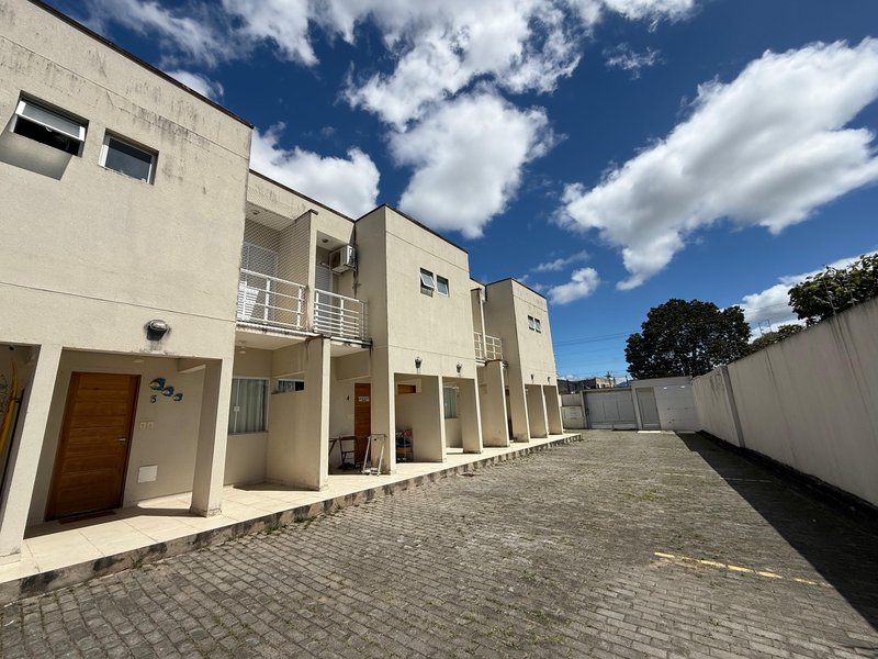 ✨ Sobrado mobiliado em condomínio exclusivo no Porto Novo ✨  Caraguatatuba - 