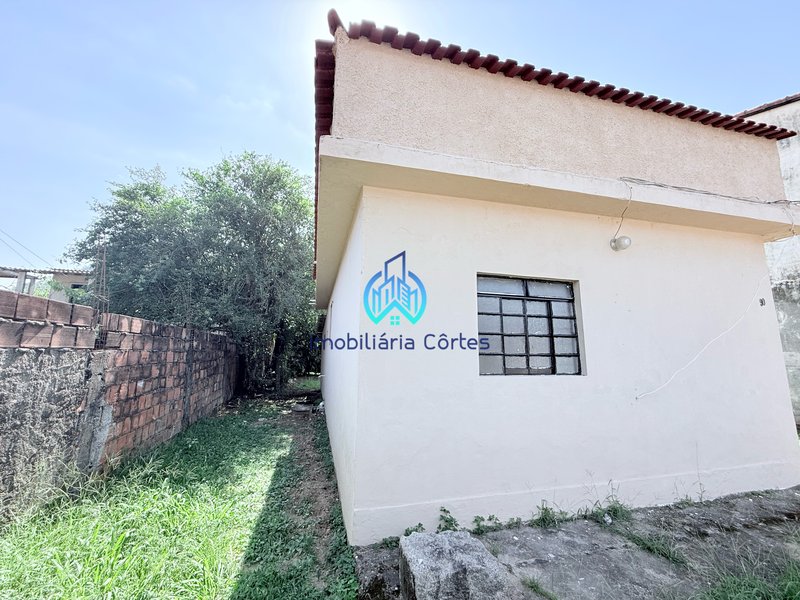 Alugando casa no Centro de Guapimirim por R$ 1.100 Rua Nadyr de Almeida Antunes Guapimirim - 