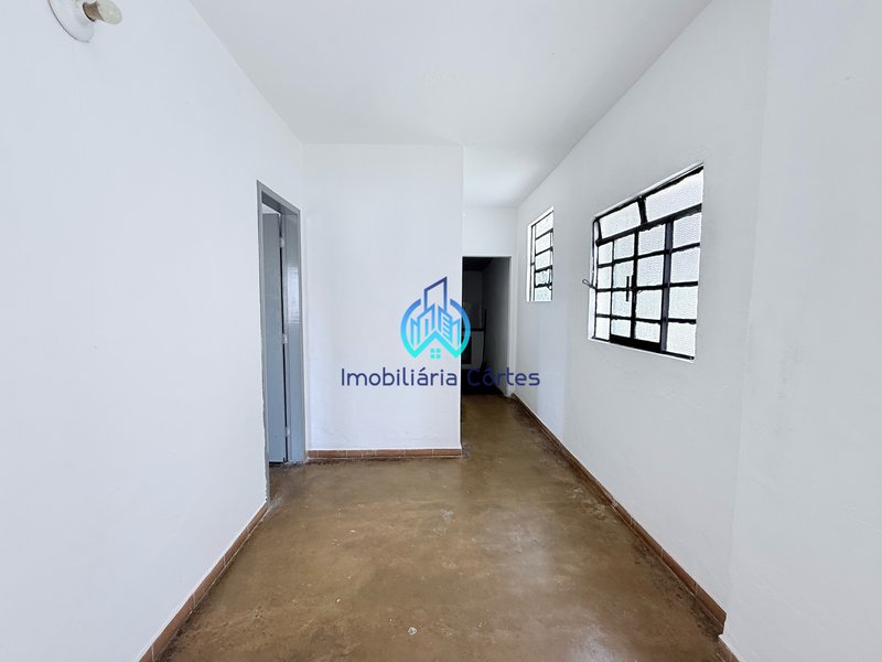 Alugando casa no Centro de Guapimirim por R$ 1.100 Rua Nadyr de Almeida Antunes Guapimirim - 