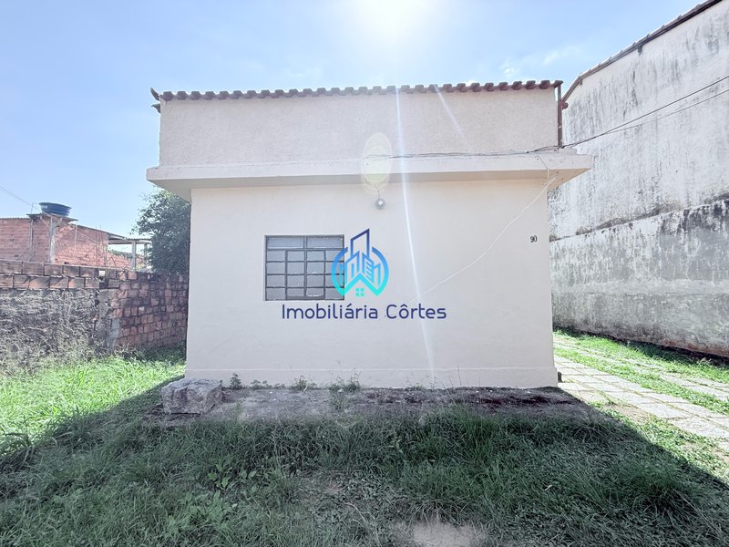 Alugando casa no Centro de Guapimirim por R$ 1.100 Rua Nadyr de Almeida Antunes Guapimirim - 