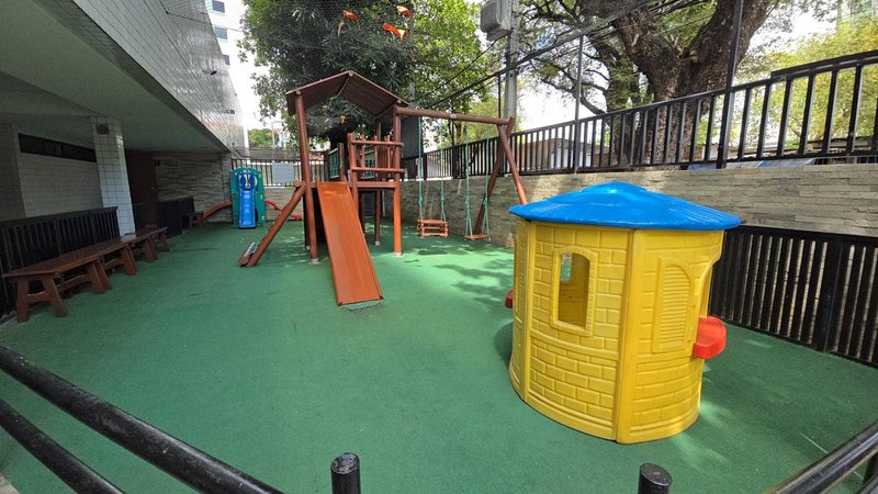 3 quartos (1 suíte). 62m². Varanda. Móveis planejados. 1 vaga de garagem Rua Visconde de Mamanguape Recife - 