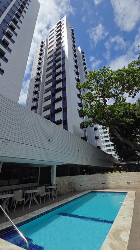 3 quartos (1 suíte). 62m². Varanda. Móveis planejados. 1 vaga de garagem Rua Visconde de Mamanguape Recife - 