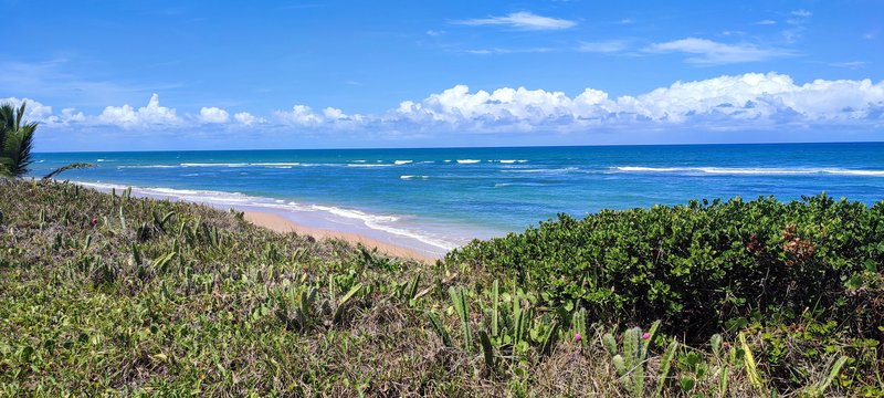 Lote á venda em condomínio de Alto Padrão na Praia de Guarajuba Rua Piragia Camaçari - 