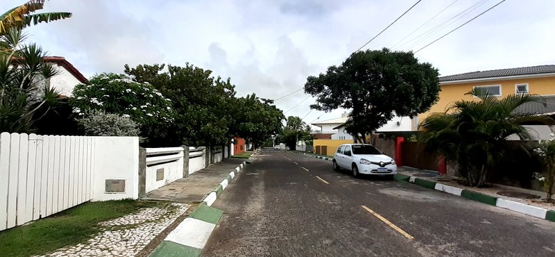 Lote á venda em condomínio de Alto Padrão na Praia de Guarajuba Rua Piragia Camaçari - 