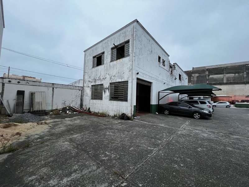 Estacionamento e Prédio Comercial no Centro de Mogi das Cruzes  Mogi das Cruzes - 