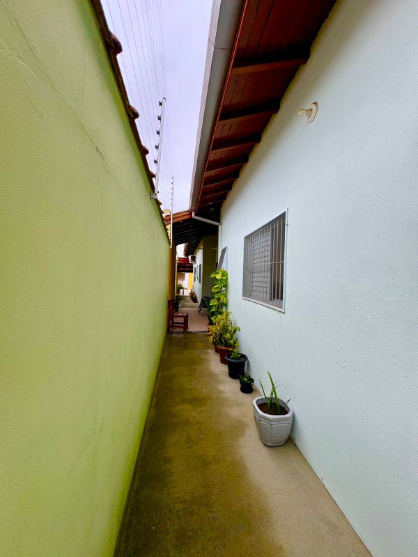 ✨ Casa t&eacute;rrea completa, com espa&ccedil;o e conforto em Caraguatatuba ✨  Caraguatatuba - 