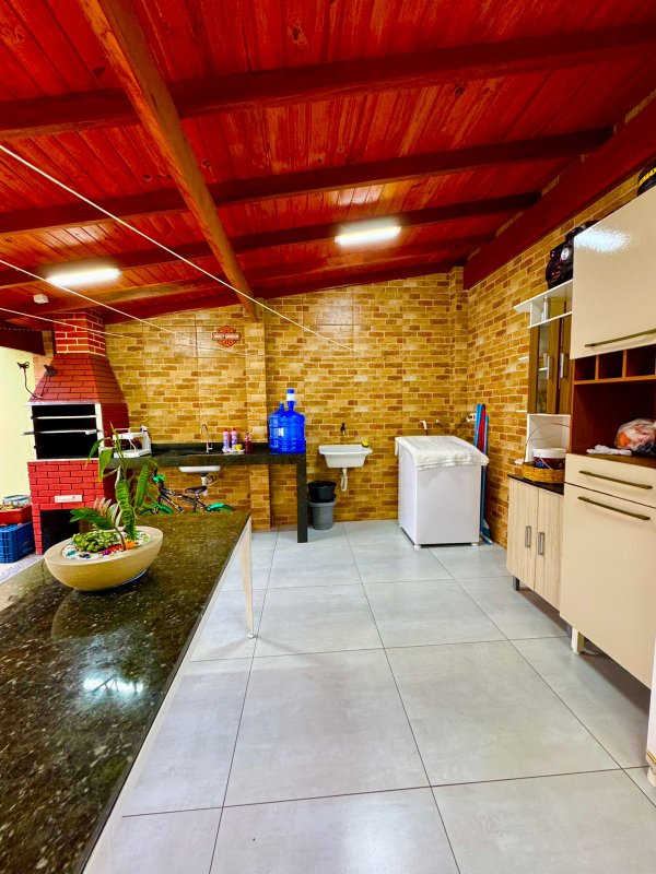 ✨ Casa térrea completa, com espaço e conforto em Caraguatatuba ✨  Caraguatatuba - 