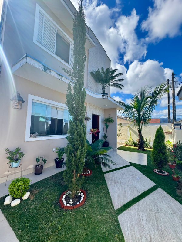 🏡 Casa imponente, moderna e bem localizada!  Caraguatatuba - 