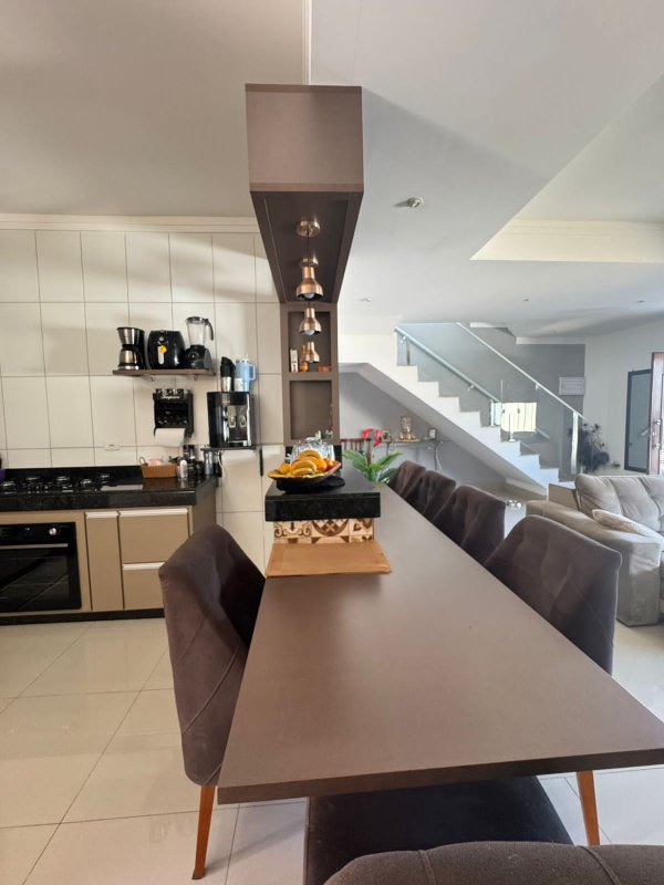 🏡 Casa imponente, moderna e bem localizada!  Caraguatatuba - 