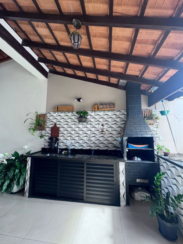 🏡 Casa imponente, moderna e bem localizada!  Caraguatatuba - 