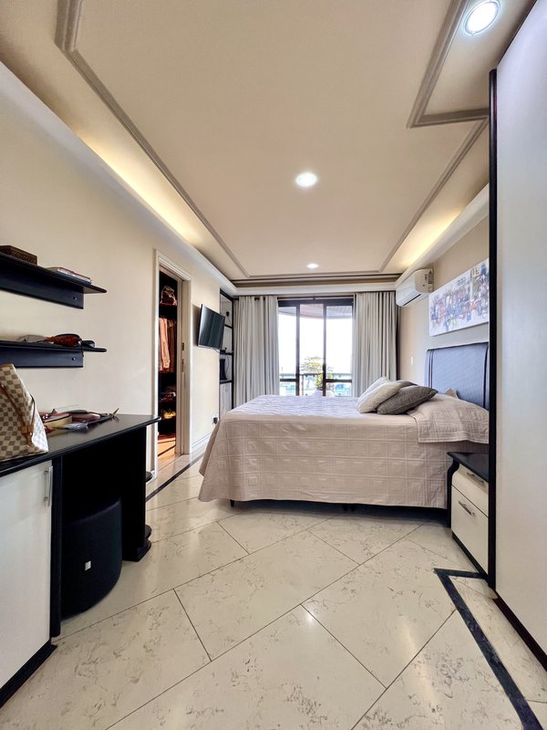 Apartamento amplo com vista mar e para a Pedra da Gávea  Rio de Janeiro - 