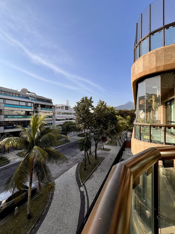 Apartamento amplo com vista mar e para a Pedra da Gávea  Rio de Janeiro - 