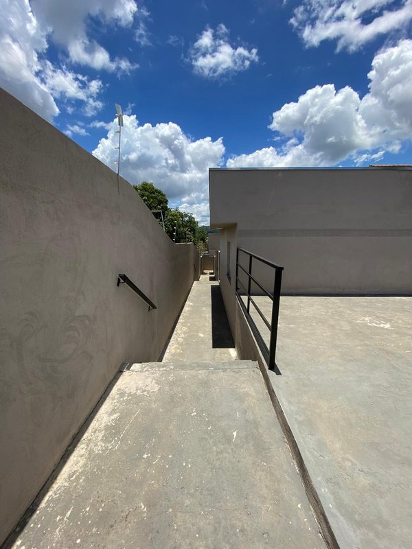 Linda casa no Jardim Alegria Avenida Perdões Francisco Morato - 