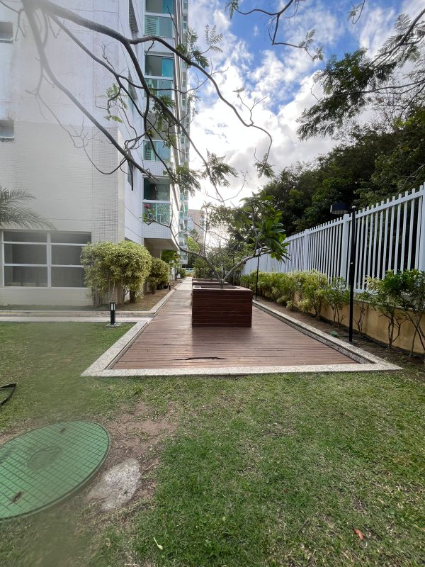 APARTAMENTO NASCENTE 3 QUARTOS SUÍTE VARANDA PISCINA 2 GARAGENS À VENDA EM PATAMARES! Avenida Alphaville Salvador - 