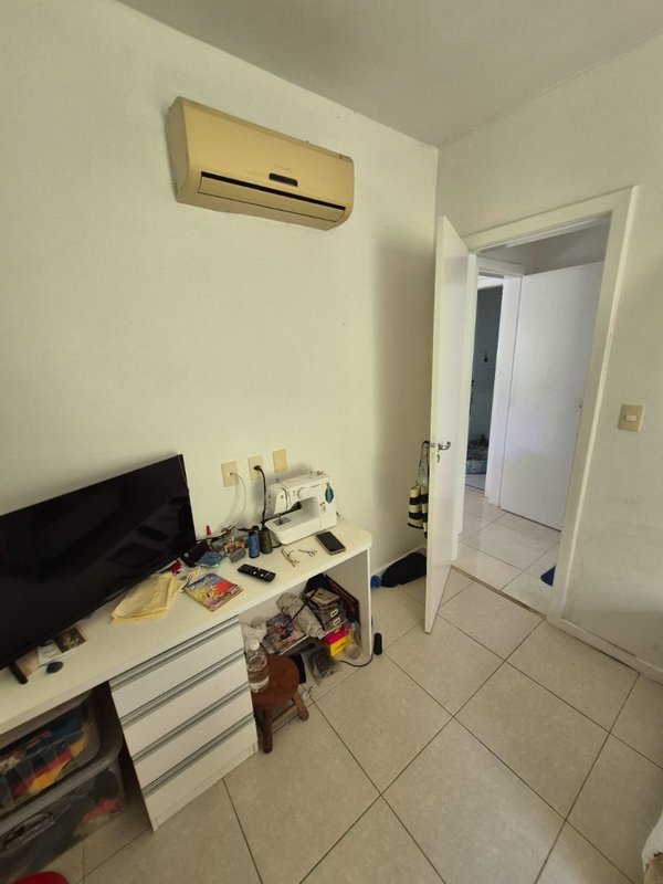 CASA DUPLEX EM CONDOMÍNIO 4 QUARTOS 2 SUITES PISCINA GARAGEM À VENDA EM LAURO DE FREITAS! Rua Cação Lauro de Freitas - 