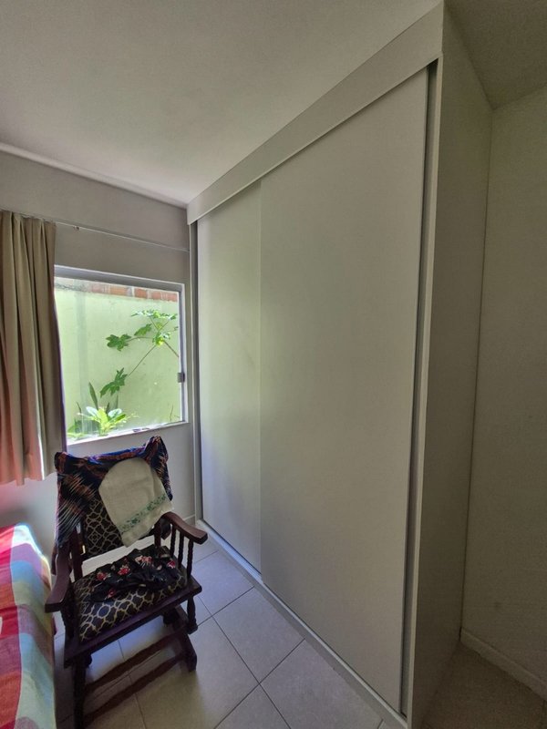 CASA DUPLEX EM CONDOMÍNIO 4 QUARTOS 2 SUITES PISCINA GARAGEM À VENDA EM LAURO DE FREITAS! Rua Cação Lauro de Freitas - 
