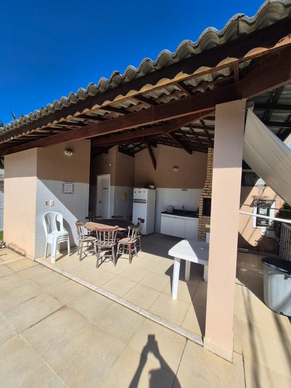 CASA DUPLEX EM CONDOMÍNIO 4 QUARTOS 2 SUITES PISCINA GARAGEM À VENDA EM LAURO DE FREITAS! Rua Cação Lauro de Freitas - 