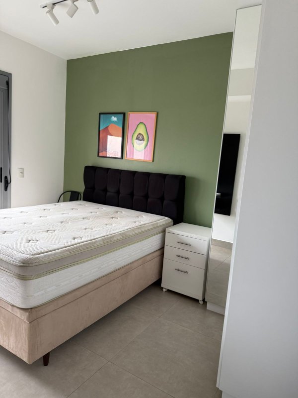 ALUGA-SE APARTAMENTO MOBILIADO LINDO – 78M2 – EXCELENTE LOCALIZAÇÃO! Rua Henri Dunant São Paulo - 