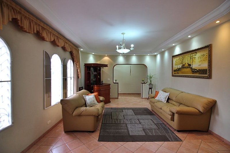 Casa espaçosa à venda – Nova Petrópolis | São Bernardo do Campo/SP Rua Virgílio Miraglia São Bernardo do Campo - 