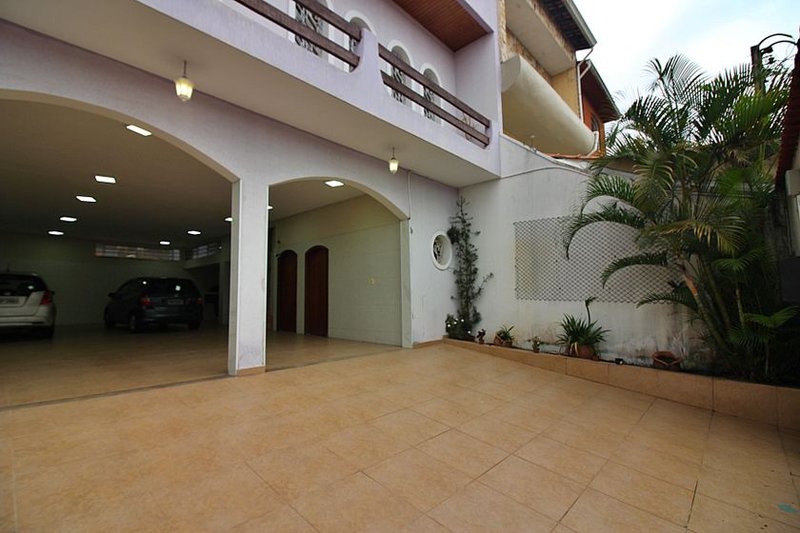 Casa espaçosa à venda – Nova Petrópolis | São Bernardo do Campo/SP Rua Virgílio Miraglia São Bernardo do Campo - 