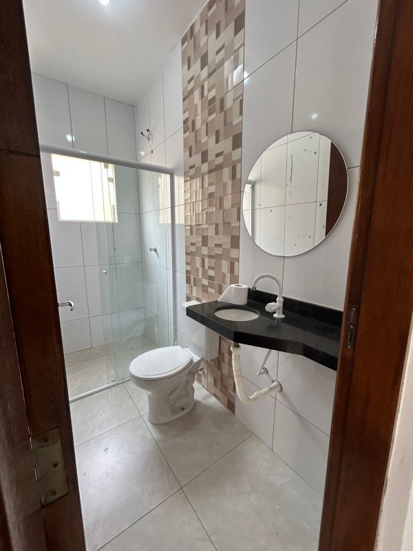 🏡 Sobrado espaçoso e bem localizado — 3 dormitórios, área generosa e 4 vagas de garagem!  Caraguatatuba - 