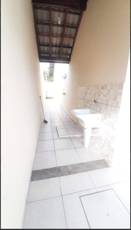 🏡 Sobrado espaçoso e bem localizado — 3 dormitórios, área generosa e 4 vagas de garagem!  Caraguatatuba - 