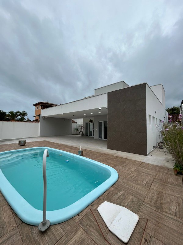 🏡 Casa Térrea Ampla com 5 vagas – Excelente Oportunidade em Caraguatatuba  Caraguatatuba - 