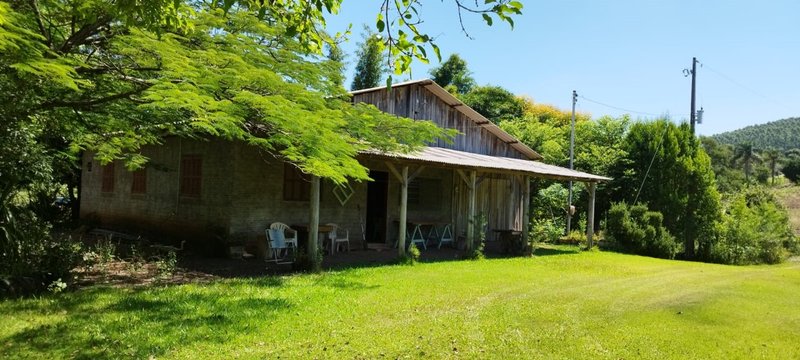 ✔️ Bel&iacute;ssimo S&iacute;tio em Linha Nova  LINHA NOVA - 