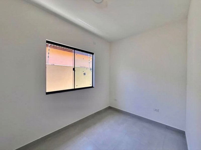 🏡 Casa à Venda no Bairro Golfinho – Caraguatatuba/SP  Conforto e praticidade em uma casa  Caraguatatuba - 