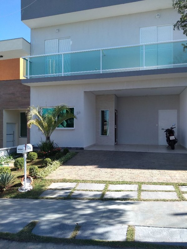 Casa sobrado, com quatro dormitórios em um condomínio de grande valorização;  Sorocaba - 