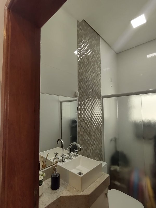 Casa sobrado, com quatro dormitórios em um condomínio de grande valorização;  Sorocaba - 