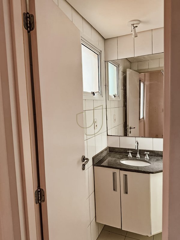 Apartamento com 3 Dormitórios no Condomínio Residencial Edifício Landscape Rua Benedito Osvaldo Lecques São José dos Campos - 