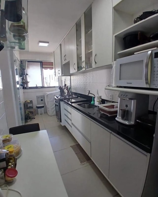 APARTAMENTO COBERTURA VISTA MAR 3 SUÍTES LAVABO PISCINA 2 GARAGENS À VENDA NA PITUBA! Rua Território do Rio Branco Salvador - 