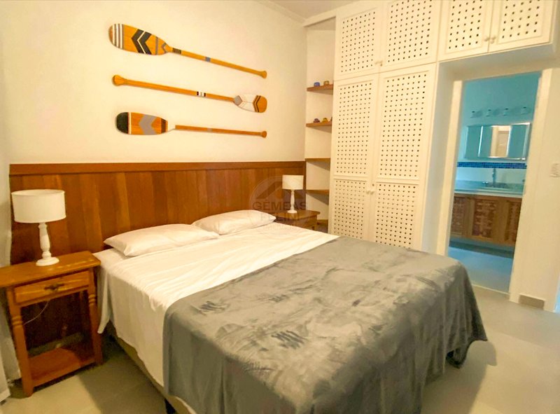 Casa em Condomínio na Praia de Juquehy - À VENDA  São Sebastião - 