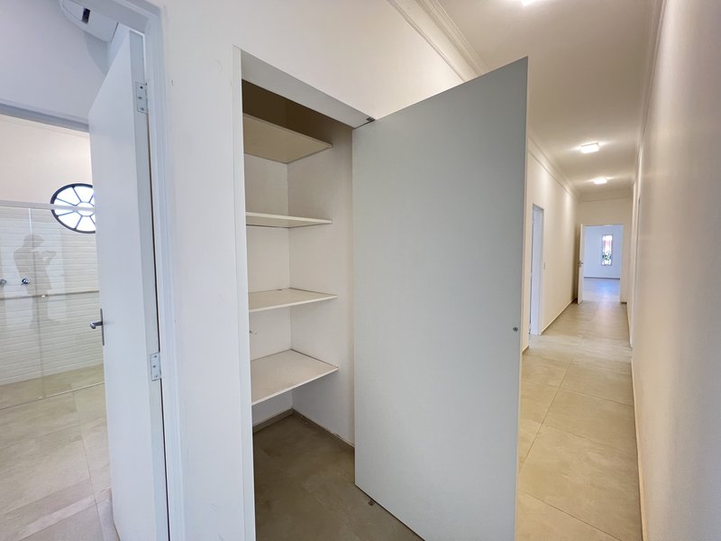 Casa Térrea à Venda Condominio Veneza, 700m², 4 Suítes, Ribeirão Preto/SP Rua Jornalista Rubens Volpe Filho Ribeirão Preto - 