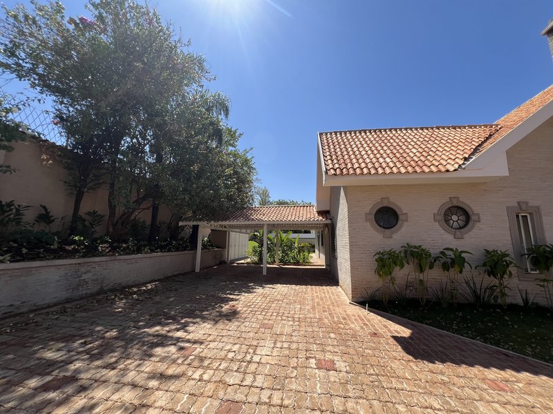 Casa Térrea à Venda Condominio Veneza, 700m², 4 Suítes, Ribeirão Preto/SP Rua Jornalista Rubens Volpe Filho Ribeirão Preto - 