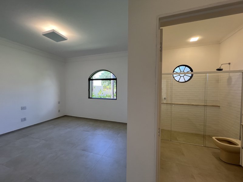 Casa Térrea à Venda Condominio Veneza, 700m², 4 Suítes, Ribeirão Preto/SP Rua Jornalista Rubens Volpe Filho Ribeirão Preto - 
