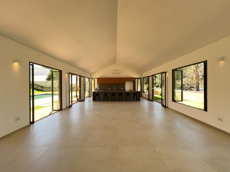 Casa Térrea à Venda Condominio Veneza, 700m², 4 Suítes, Ribeirão Preto/SP Rua Jornalista Rubens Volpe Filho Ribeirão Preto - 
