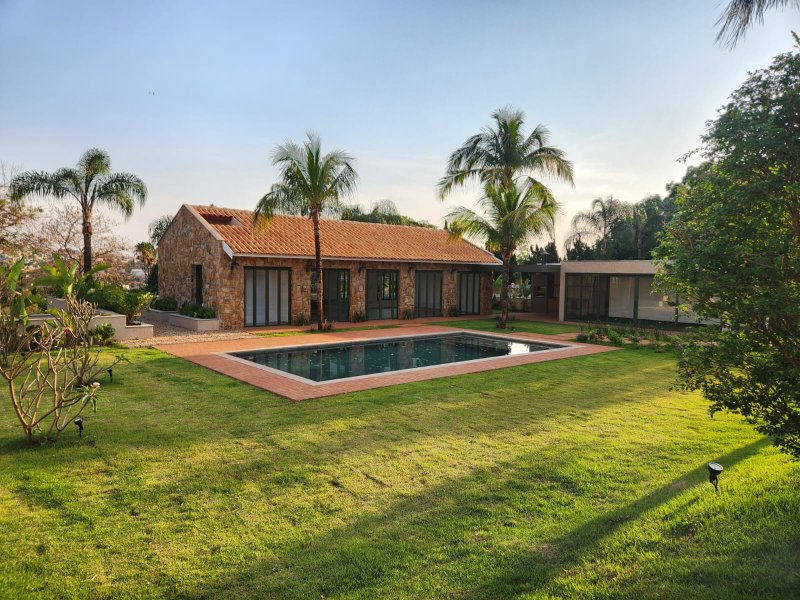 Casa Térrea à Venda Condominio Veneza, 700m², 4 Suítes, Ribeirão Preto/SP Rua Jornalista Rubens Volpe Filho Ribeirão Preto - 