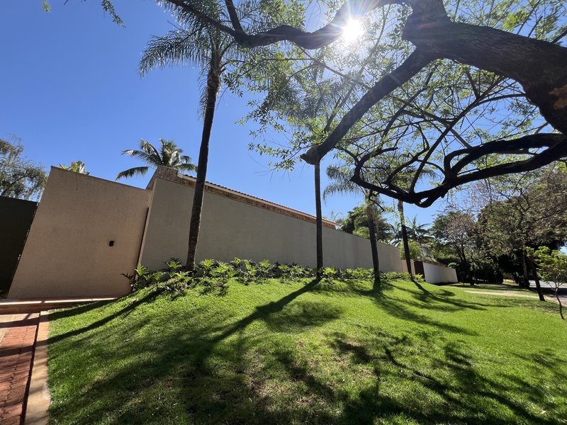Casa Térrea à Venda Condominio Veneza, 700m², 4 Suítes, Ribeirão Preto/SP Rua Jornalista Rubens Volpe Filho Ribeirão Preto - 